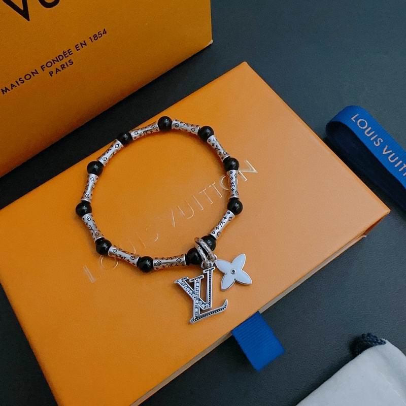 LV Bracelet 02lyr90